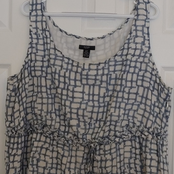 Alfani silk top - Picture 2 of 4